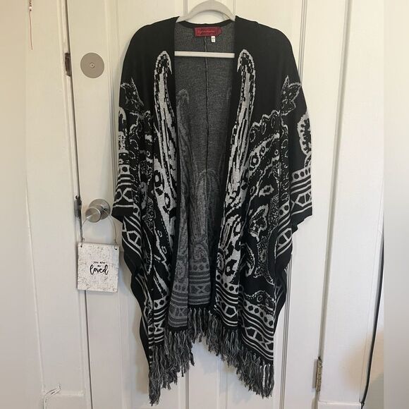 Left on Houston Wool Blend Shawl Poncho Kimono Black and White Size XS/S - Picture 1 of 10